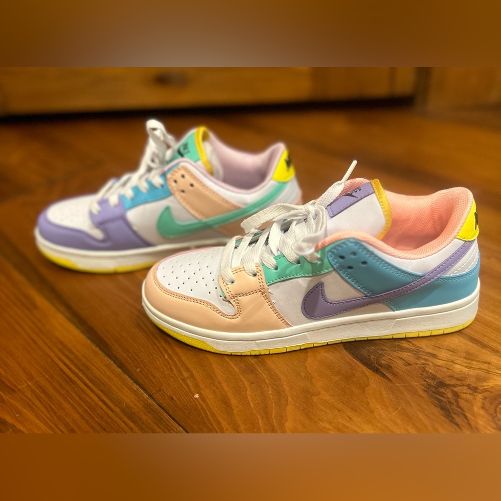 Colorful dunks